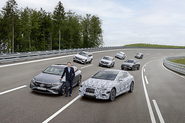 Daimler urychlí přechod k elektřině, dá na to více než bilion