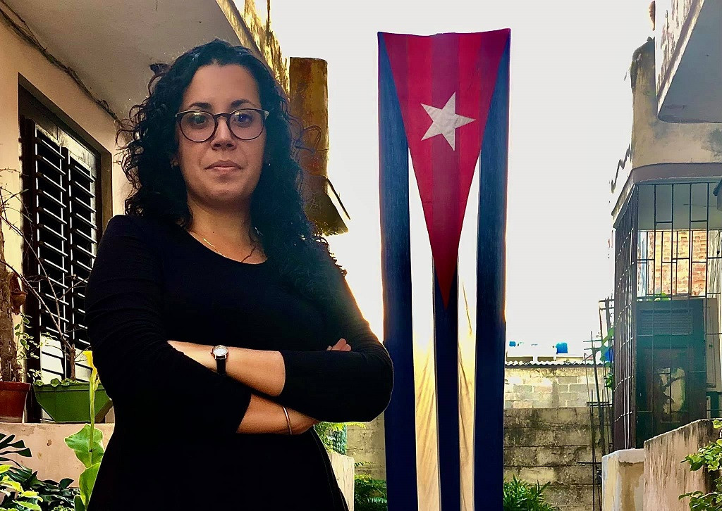 Zatčená kubánská novinářka: vyslýchali mě dvakrát denně, viděla jsem lidi s modřinami po celém těle