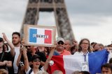 Ve Francii se sešlo 160 tisíc lidí na demonstracích proti covidovým pasům a povinnému očkování