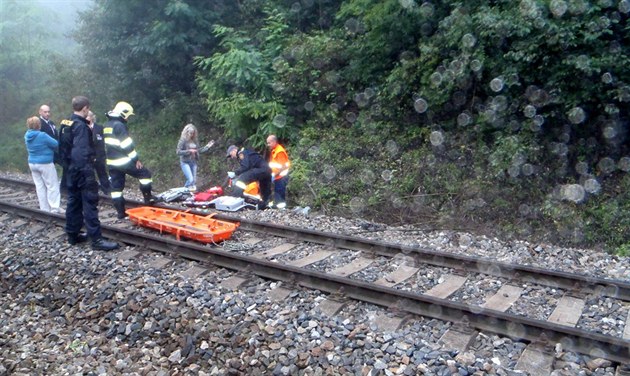 Vlak na Nymbursku usmrtil člověka. Trať z Lysé nad Labem do Kolína stojí